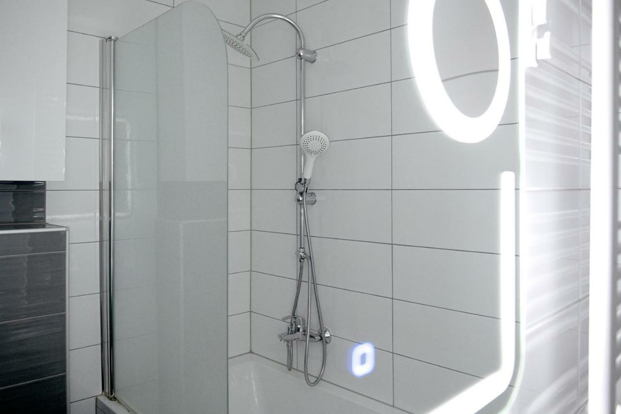 Flexible Selfcheckins 7 - Zagreb - Garage - Electric Vehicle Ccharger - Loggia - New - Luxury - Apartments Repinc 7 Eksteriør bilde