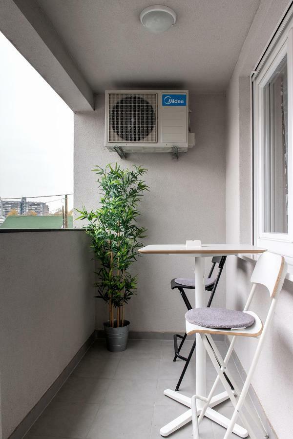 Flexible Selfcheckins 7 - Zagreb - Garage - Electric Vehicle Ccharger - Loggia - New - Luxury - Apartments Repinc 7 Eksteriør bilde